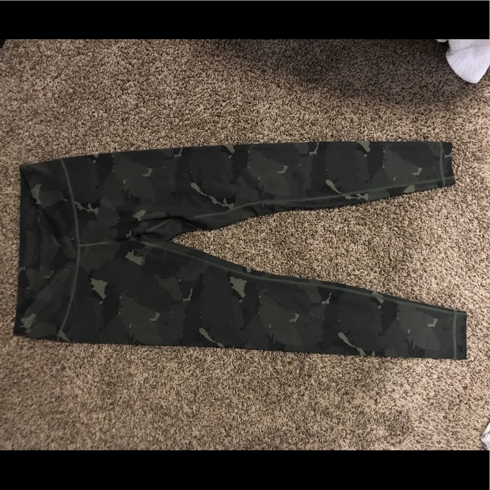 lululemon camo wunder under leggings
